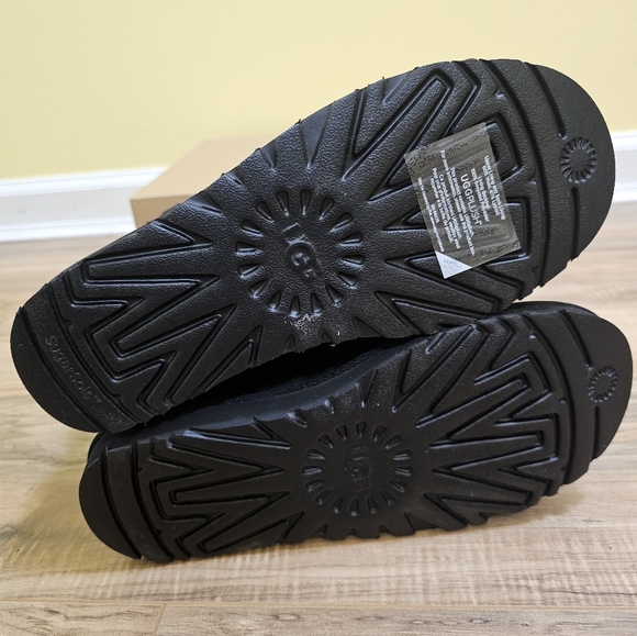 UGG Classic Mini ZipperTape Logo,  size US 8 - Picture 5 of 14